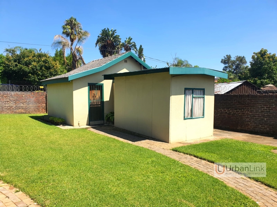 4 Bedroom Property for Sale in Safari Gardens North West